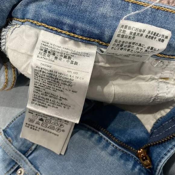 Levi’s Women’s Light Wash 711 Skinny Denim Jeans Sz 28 - Picture 4 of 6